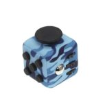 Cube sensoriel de décompression avec motif camouflage bleu, idéal pour la relaxation et la stimulation sensorielle.