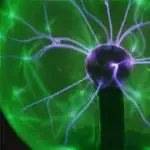 Ampoule plasma électrique avec décharges lumineuses violettes et vertes.