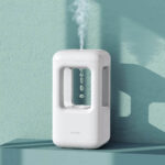 Porte-bouteille scientifique en verre avec vapeur d'eau, design moderne et élégant, idéal pour la décoration de science ou de laboratoire.