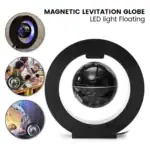 Globe flottant par lévitation magnétique avec éclairage LED, décoration scientifique innovante.