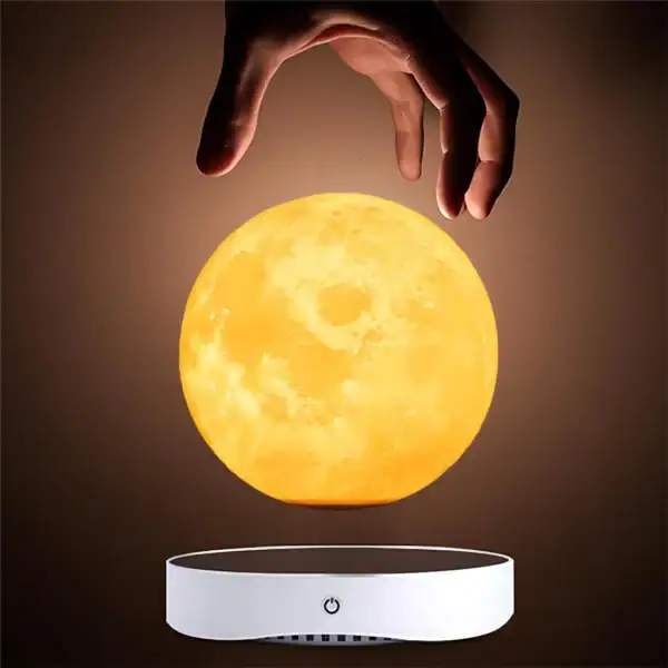 Lampe de nuit en forme de lune, douce lumière pour décoration intérieure et ambiance relaxante. Idéal pour une chambre ou un espace de détente.