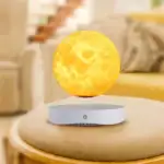 Lampe lune LED 3D, décoration scientifique et lumineuse, idéale pour une ambiance chaleureuse et éducative dans une chambre ou un salon.
