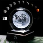 Lampe 3D de la lune avec effets lumineux réalistes et design moderne. Parfaite pour décoration scientifique ou ambiance apaisante.