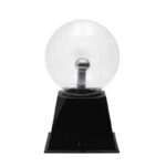 Boule de plasma scientifique avec socle noir, objet décoratif et éducatif pour les amateurs de science et de décoration intérieure.