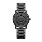 Montre scientifique noire avec cadran à chiffres romains et bracelet en acier, alliant style moderne et touche scientifique pour une décoration unique.
