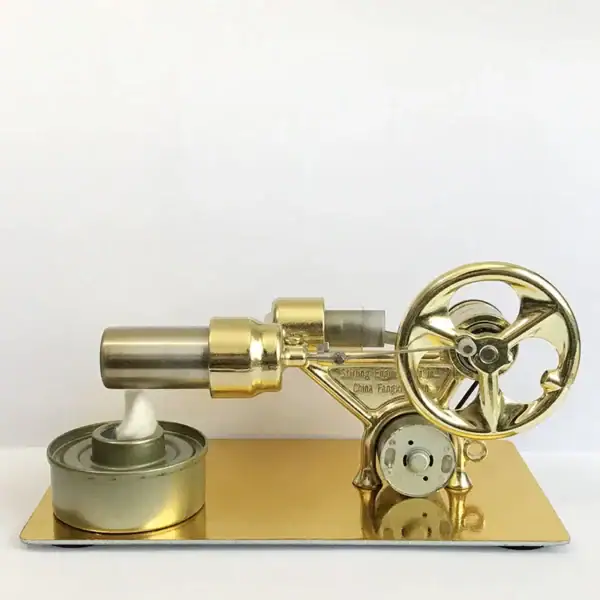 Telescope miniature en laiton doré avec roue de mise au point, monté sur une base en métal doré, parfait pour la décoration scientifique ou comme objet de collection.