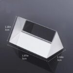 Support de téléphone pyramidal avec panneau solaire pour charger votre appareil en toute simplicité.