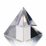 Pyramide en verre optique avec surfaces réfléchissantes, idéale pour la décoration scientifique ou comme objet de collection.