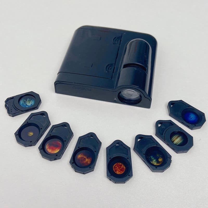 Kit d'observation astronomique portable avec lentilles colorées pour l'étude des planètes et des étoiles, idéal pour l'enseignement et la découverte scientifique.