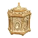 Horloge en bois sculpté avec mécanisme détaillé, décorations artistiques et chiffres romains, idéale pour décoration scientifique ou vintage.