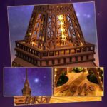 Lampe décorative en forme de la Tour Eiffel en bois avec éclairage chaud.