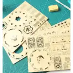 Puce de montage de modèles scientifiques en bois pour la construction de structures mécaniques ou éducatives, idéale pour les amateurs de sciences et de bricolage.