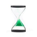 Sablier scientifique avec sable vert, parfait pour la décoration de bureau ou de laboratoire, alliant esthétique et fonctionnalité pour une ambiance moderne et éducative.