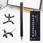 Balayette de laboratoire avec pinceau et accessoires de précision pour expériences scientifiques.