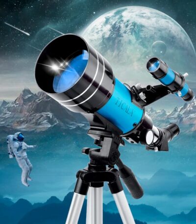 Télescope astronomique pour observation du ciel, avec vue sur la lune, étoiles et astronautes dans un décor spatial. Parfait pour la décoration scientifique et passionnés d'astronomie.
