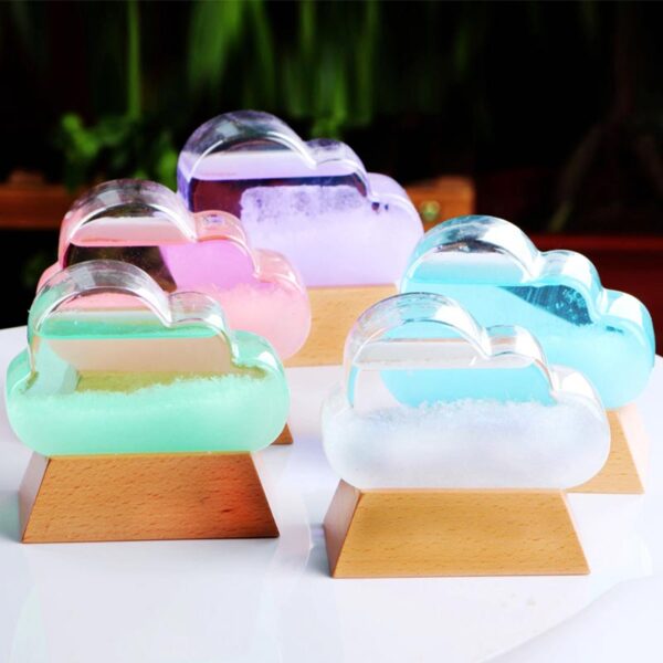 Nuage de savon coloré en forme de nuage, parfait pour la décoration scientifique ou comme objet de collection.