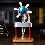 Pignon d'engrenage scientifique en métal et bois, modèle éducatif pour démonstration mécanique, parfait pour la décoration de bureau ou d'étagère scientifique.