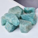 Pierres d'Amazonite brutes pour décoration et collection.