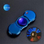 Fidget spinner bleu avec LED lumineux, conçu pour la détente, la concentration et le soulagement du stress, idéal pour les amateurs de gadgets innovants.