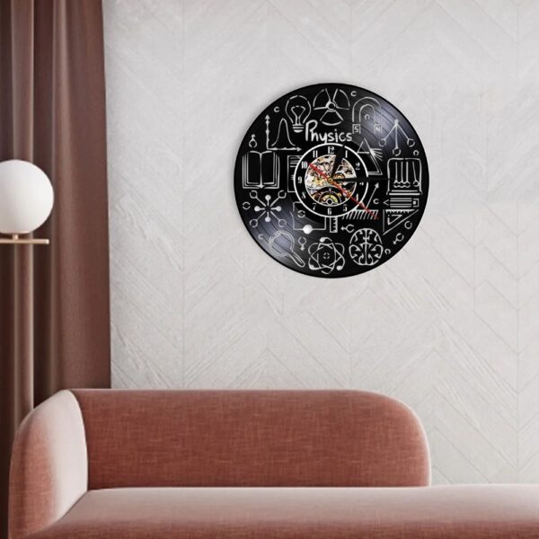 Horloge murale décorative à thème scientifique avec symboles de physique et d'expériences, idéale pour un espace de travail ou une salle d'étude.