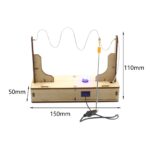 Montage expérimental avec fil électrique, LED et base en bois, hauteur 110mm, largeur 150mm, profondeur 50mm, pour activités éducatives en sciences.