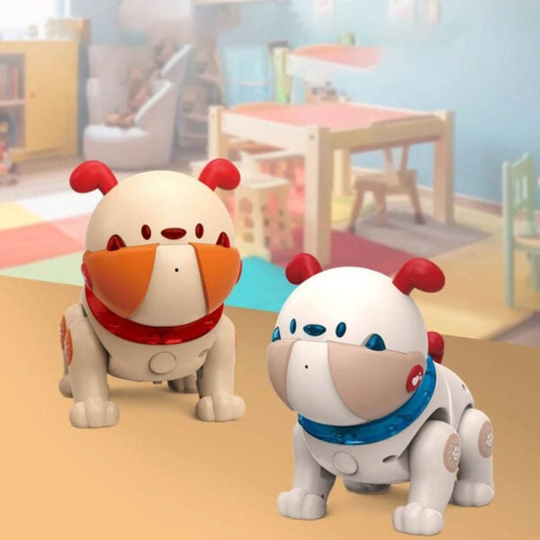 Deux chiens robots mignons avec antennes rouges et bleues, conçus pour la décoration ou comme jouets éducatifs, dans un environnement coloré et ludique.