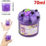 Gomme à la gelée de raisin violette avec perles et figurines, contenant 70 ml de pùte gluante. Parfait pour le jeu et la décoration, facile à manipuler et à transporter.