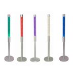 Ensemble de cinq porte-bâtons lumineux LED de différentes couleurs (vert, rouge, violet, blanc, bleu) sur socle en métal, parfaits pour décoration scientifique ou événement.