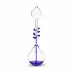 Pipette de laboratoire en verre avec spirale violette, utilisée pour la manipulation précise de liquides en sciences.