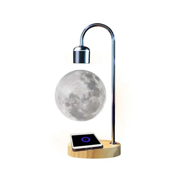 Lampe de bureau innovante avec une lune en 3D suspendue sous un bras métallique, créant une ambiance scientifique et moderne.