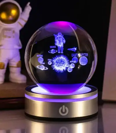 Lampe de bureau projection d'astres et d'astronautes, décoration scientifique pour chambre ou bureau, éclairage original et éducatif.