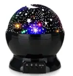Lampe projection d'étoiles avec ciel nocturne et constellations.