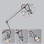Lampe de bureau industrielle en métal avec bras articulé, idéale pour un éclairage précis et design vintage. Parfaite pour un bureau ou un espace de travail moderne.
