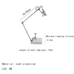 Lampe de bureau ajustable en aluminium pour décoration scientifique ou usage pratique.