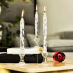 Baladez-vous dans l'univers scientifique avec ces bougeoirs en verre élégants et modernes, parfaits pour une décoration sophistiquée ou une ambiance chaleureuse.