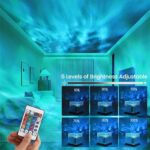 Éclairage d'ambiance LED contrôlable avec télécommande, permettant d'ajuster la luminosité de 10% à 100% pour créer l'atmosphère parfaite dans votre salon ou chambre.
