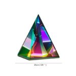 Pyramide en verre coloré avec effets lumineux, décoration moderne et originale, dimensions 15 cm.