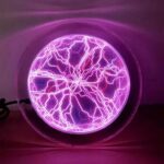 Illustration d’un cercle de foudre LED violet émettant des éclairs lumineux, parfait pour la décoration scientifique ou un objet de collection original.