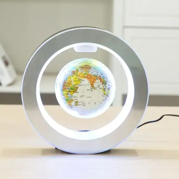 Objet scientifique lumineux, globe terrestre décoratif avec éclairage LED intégré, idéal pour la décoration de bureau ou chambre.