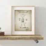 Encadrement d'une illustration technique scientifique ancienne, affichant un dessin de laboratoire.