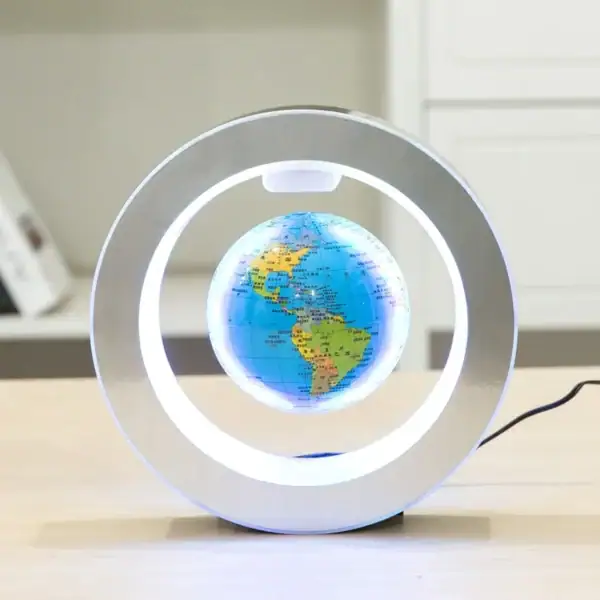Lampe de bureau avec globe terrestre lumineux, design moderne et éducatif, idéale pour la décoration scientifique et l'apprentissage.