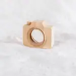 Caméra en bois naturel, décoration de style minimaliste, idéale pour une décoration intérieure ou un cadeau original, fabriquée à la main avec des matériaux écologiques.