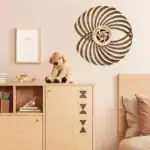 Décoration murale en bois en forme de spirale, pièce unique pour embellir votre intérieur avec une touche scientifique et moderne. Parfaite pour un salon ou une chambre.