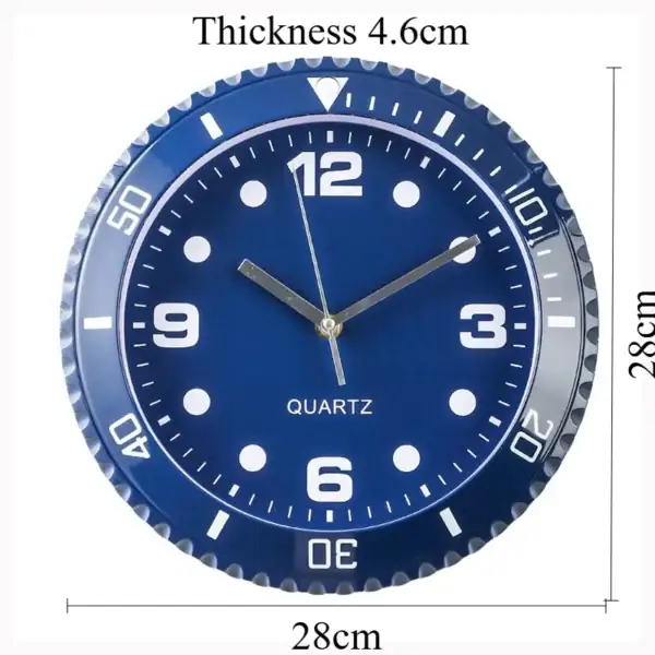 Horloge murale ronde avec cadran bleu, chiffres blancs et aiguilles argentées, idéale pour décoration de style scientifique ou éducatif.