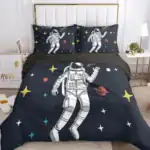 Baldaquin de lit avec motif d'astronaute dans l'espace.