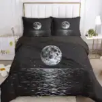 Linge de lit avec motif de lune et mer, décor cosmique pour chambre à coucher.