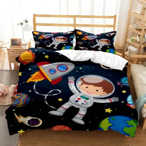 Parure de lit avec motif d'astronautes, fusées et planètes, idéale pour les amateurs d'espace et de sciences, apportant une touche ludique et éducative à la chambre.