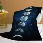 Tissu décoratif avec motif des phases de la lune, idéal pour la décoration intérieure ou les projets créatifs liés à l'astronomie.