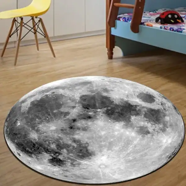 Tapis en forme de lune réaliste pour décoration de chambre ou salon.