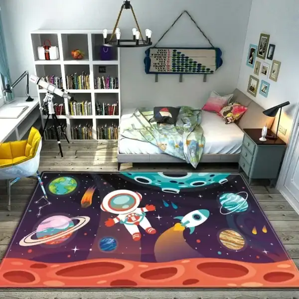 Tapis de jeu éducatif sur le thème de l'espace avec planètes, astronautes et fusées.